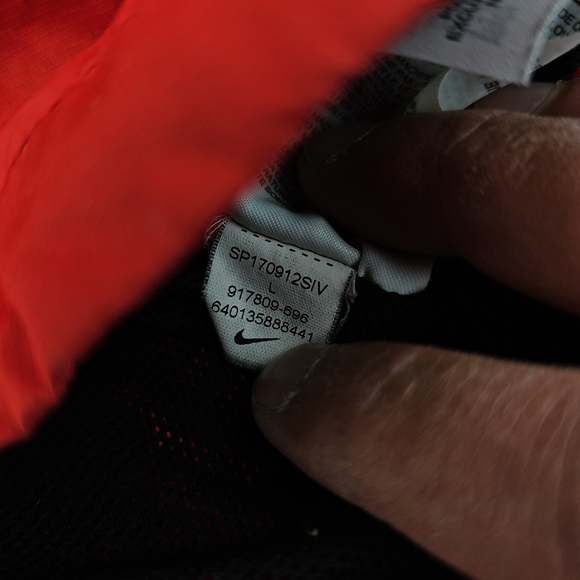 Nike Red Windbreaker Jacket - Picture 4 of 5